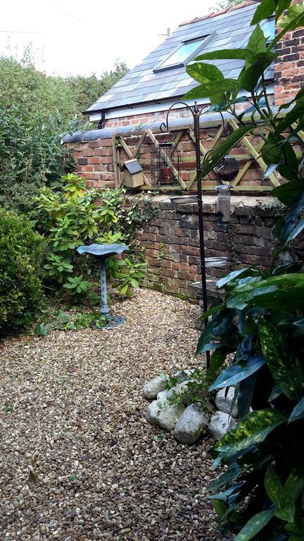 Bed and Breakfast The School House Warrington  Exterior foto